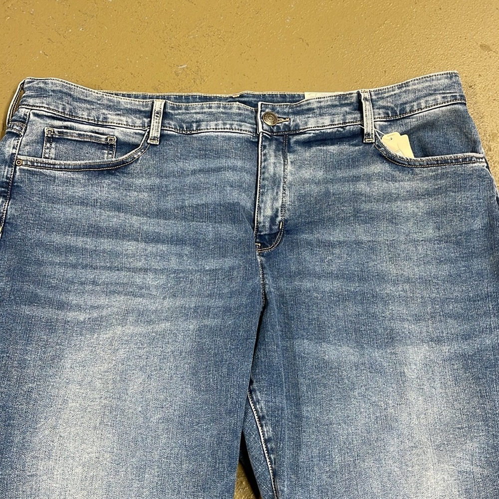 St John’s Bay Secretly Slender Capri Jean Size 24W NWT - Picture 3 of 12